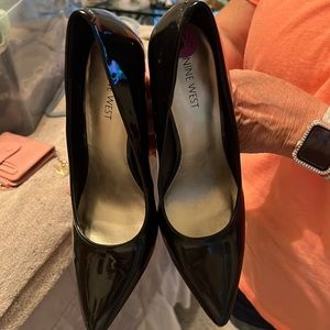 Nine West black pumps